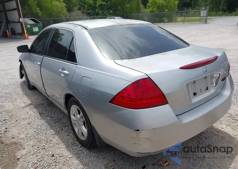 2006 Honda Accord 2.4 Se z USA, uszkodzony, nr VIN 1HGCM56336A144520